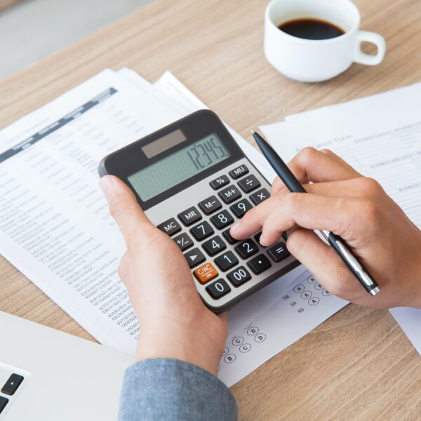 Jak správně nastavit kalkulaci zakázkové výroby v roce 2026