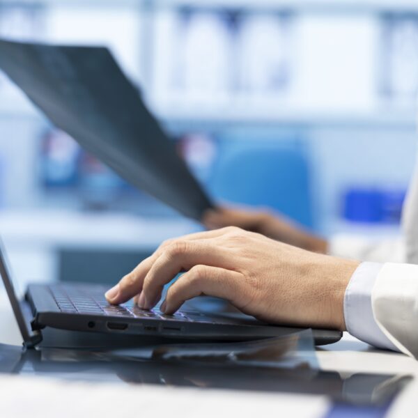 Jak správně na digitalizaci účetních dokladů 2026